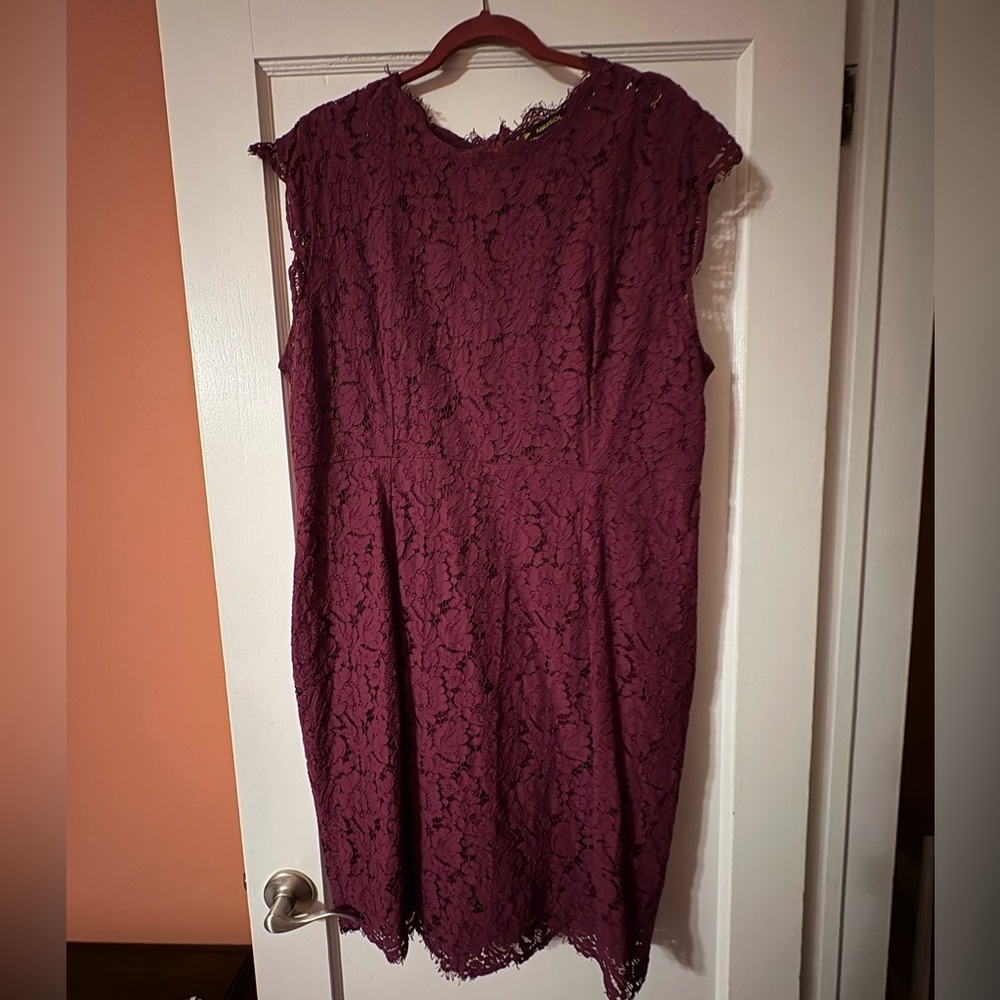 Miusol Burgundy Lace Midi Dress